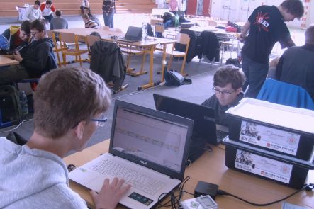 Foto k aktualitě Soutěž robotů „Jedobot 2017“