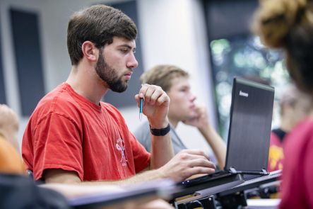 Foto k aktualitě 42.ROČNÍK SOČ - ŠKOLNÍ KOLO - Odloženo