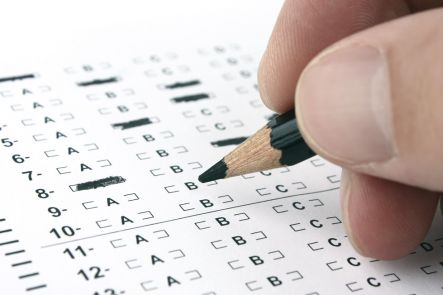 Foto k aktualitě Přihlašování k mimořádnému opravnému maturitnímu termínu MZ JARO 2021M