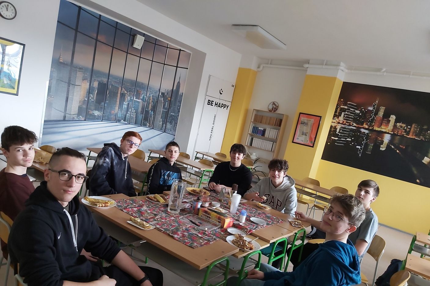  Teambuilding! Brainstorming!