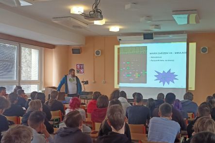 Foto k aktualitě  Odborná přednáška pro 4. ročníky oboru MIT