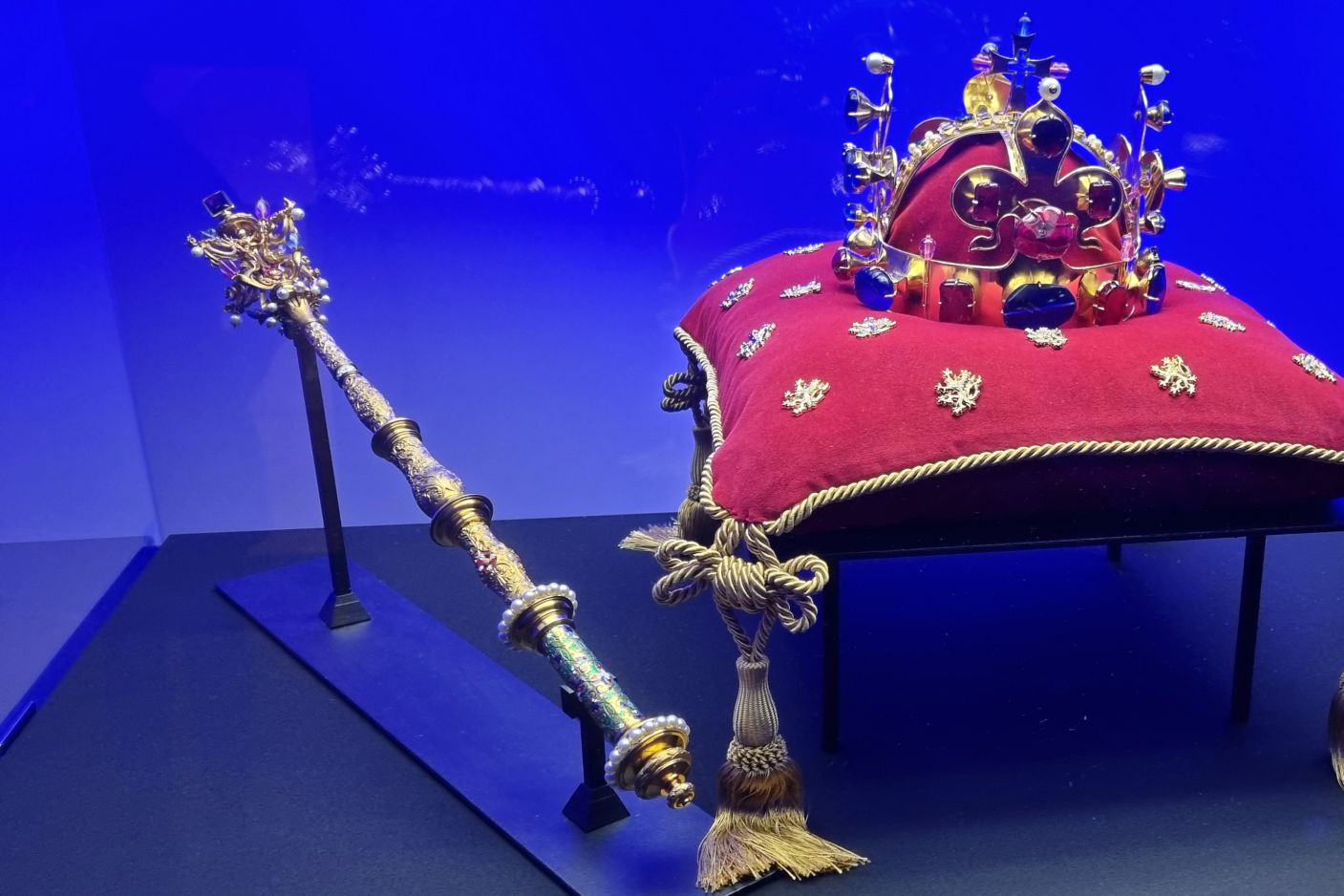  Korunovační klenoty za humny