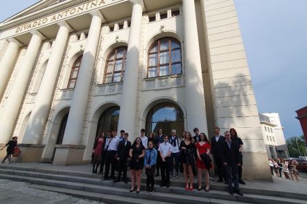 Foto k aktualitě Byli jsme v divadle! NORA byla úchvatná…