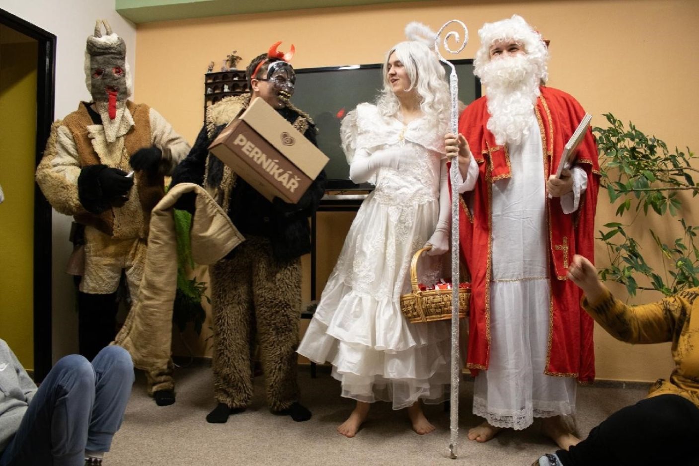  Domov mládeže se chystá na Vánoce