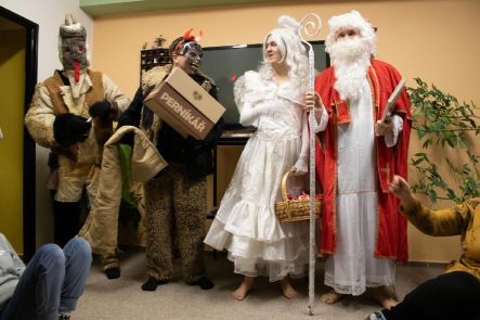 Foto k aktualitě Domov mládeže se chystá na Vánoce