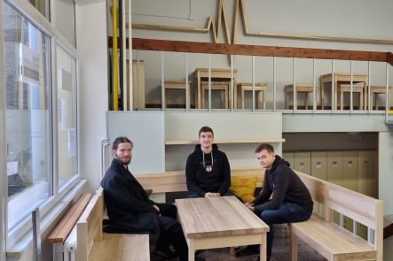 Foto k aktualitě I vstup do školy může být příjemný