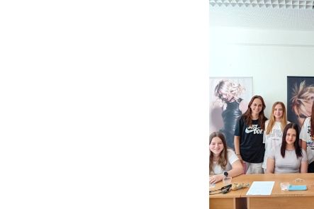 Foto k aktualitě Školní kadeřnictví plné perliček