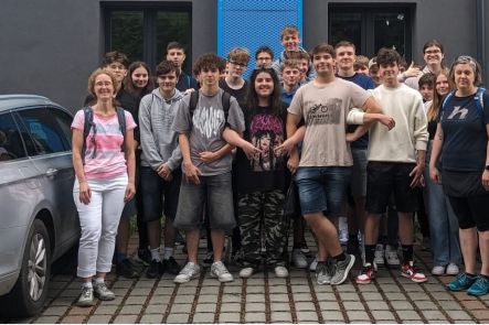 Foto k aktualitě Exkurze IT1C do firem IMT a Unites ve Valašském Meziříčí  