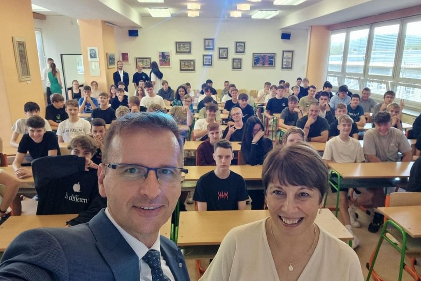  Hejtman Zlínského kraje ve škole