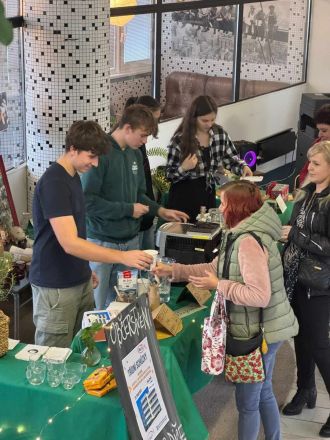 Fotografie 462575656-1127048605877022-6673553149640_1_original.jpg