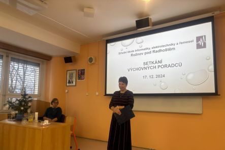 Foto k aktualitě „Výborná organizace a naléhavá témata.“ Na SŠIEŘ se konalo setkání výchovných poradců