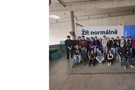 Foto k aktualitě  Exkurze žáků střední školy na téma "Žít normálně - jak se žije handicapovaným"
