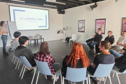 Foto k aktualitě 17. LISTOPAD 1989 A JEHO ODKAZ V SOUČASNÉ LITERATUŘE