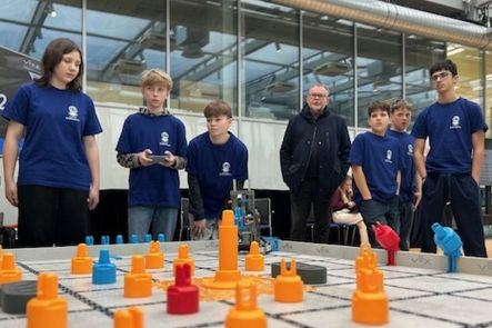 Foto k aktualitě Mistrovství ČR ve VEX IQ Robotics Competition