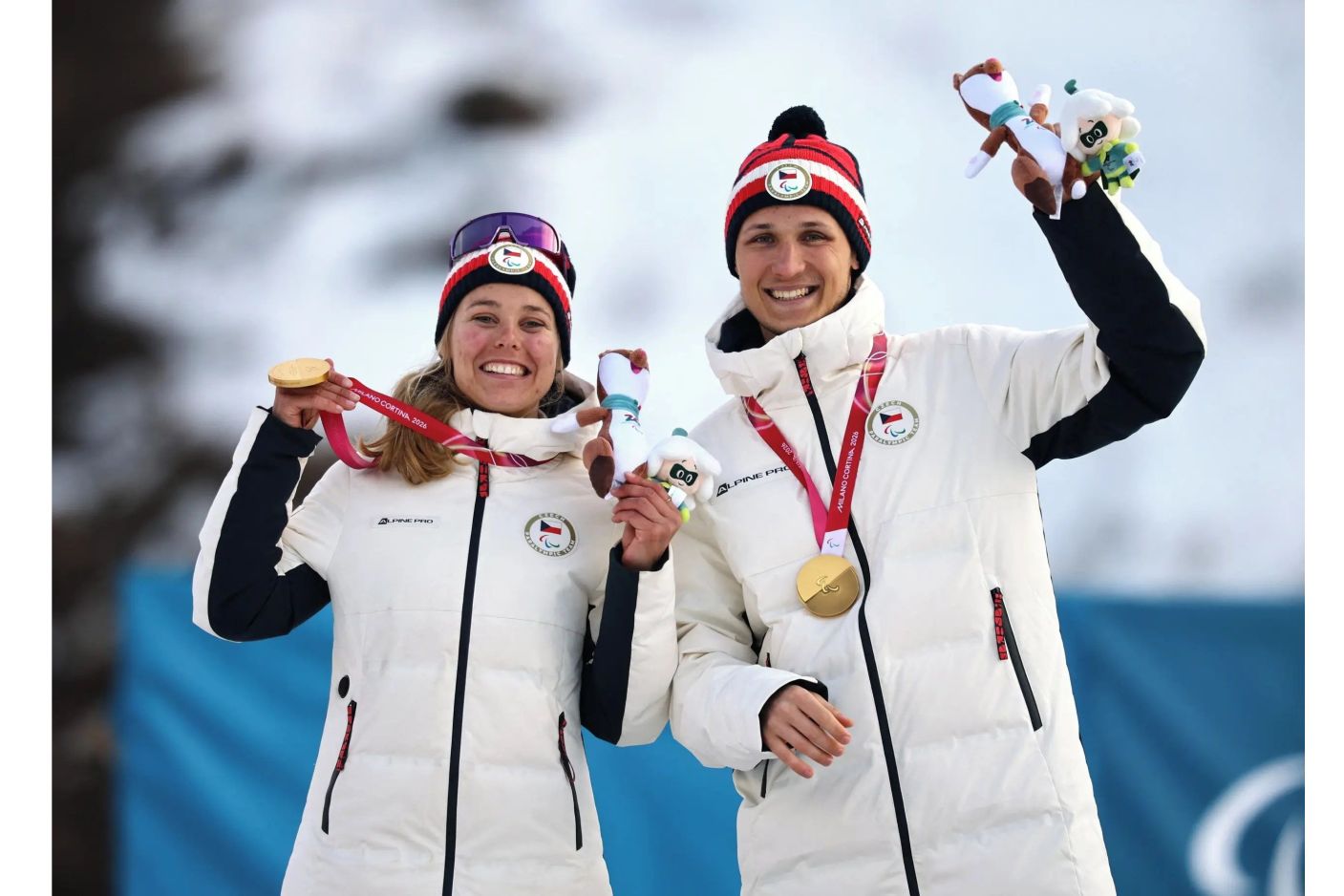  Náš bývalý student Alexandr Paťava jako trasér pomohl biatlonistce Carině Edlingerové vybojovat zlatou medaili na paralympiádě v Itálii