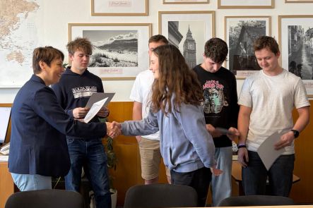 Foto k aktualitě Slavnostní předávání certifikátů DOFE