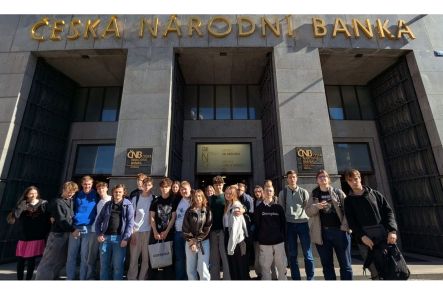 Foto k aktualitě Exkurze IT3C do Prahy: Od historie měny až po krásy hlavního města