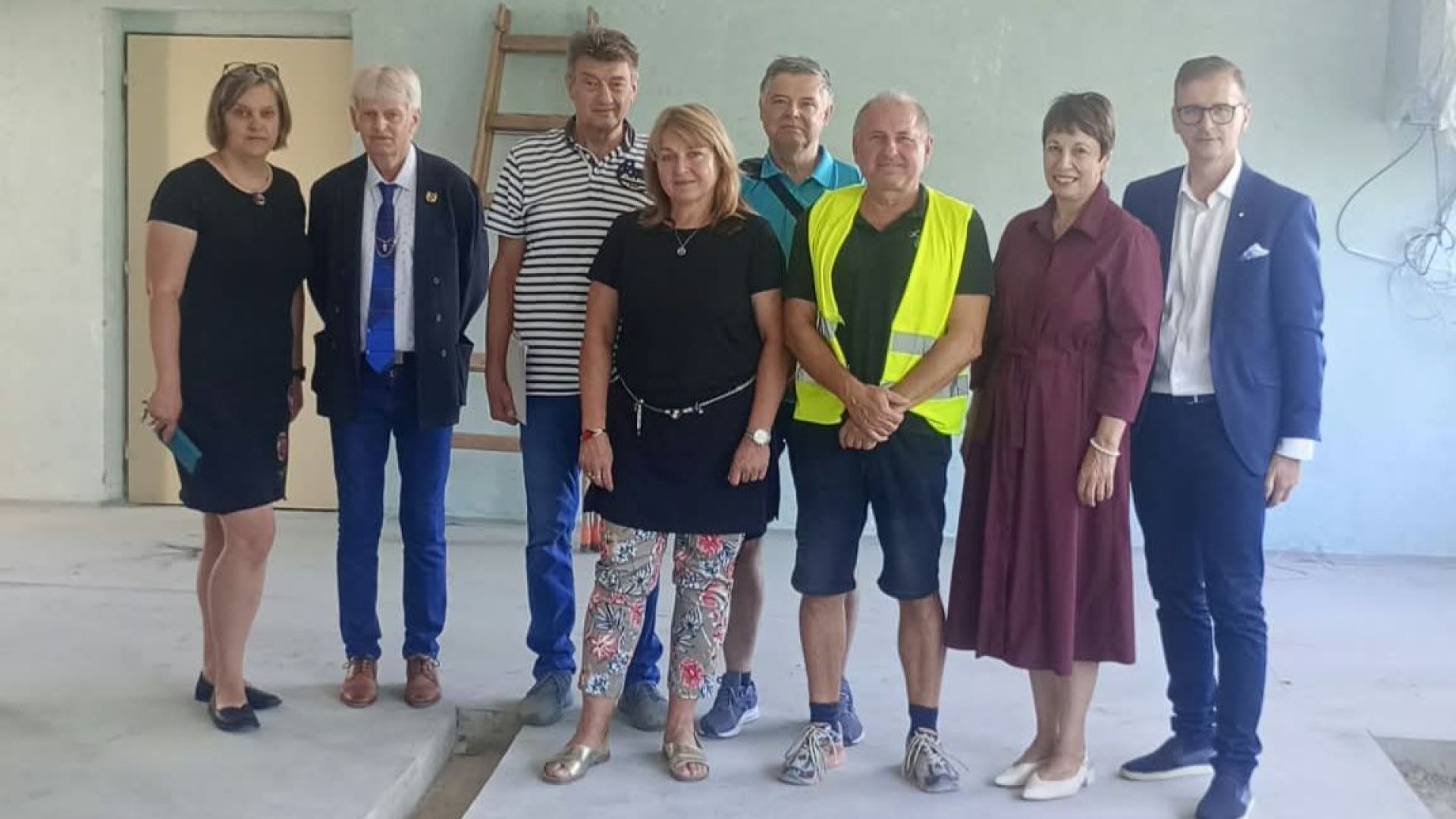 Slider - Oprava a vybavení učeben robotiky a měření