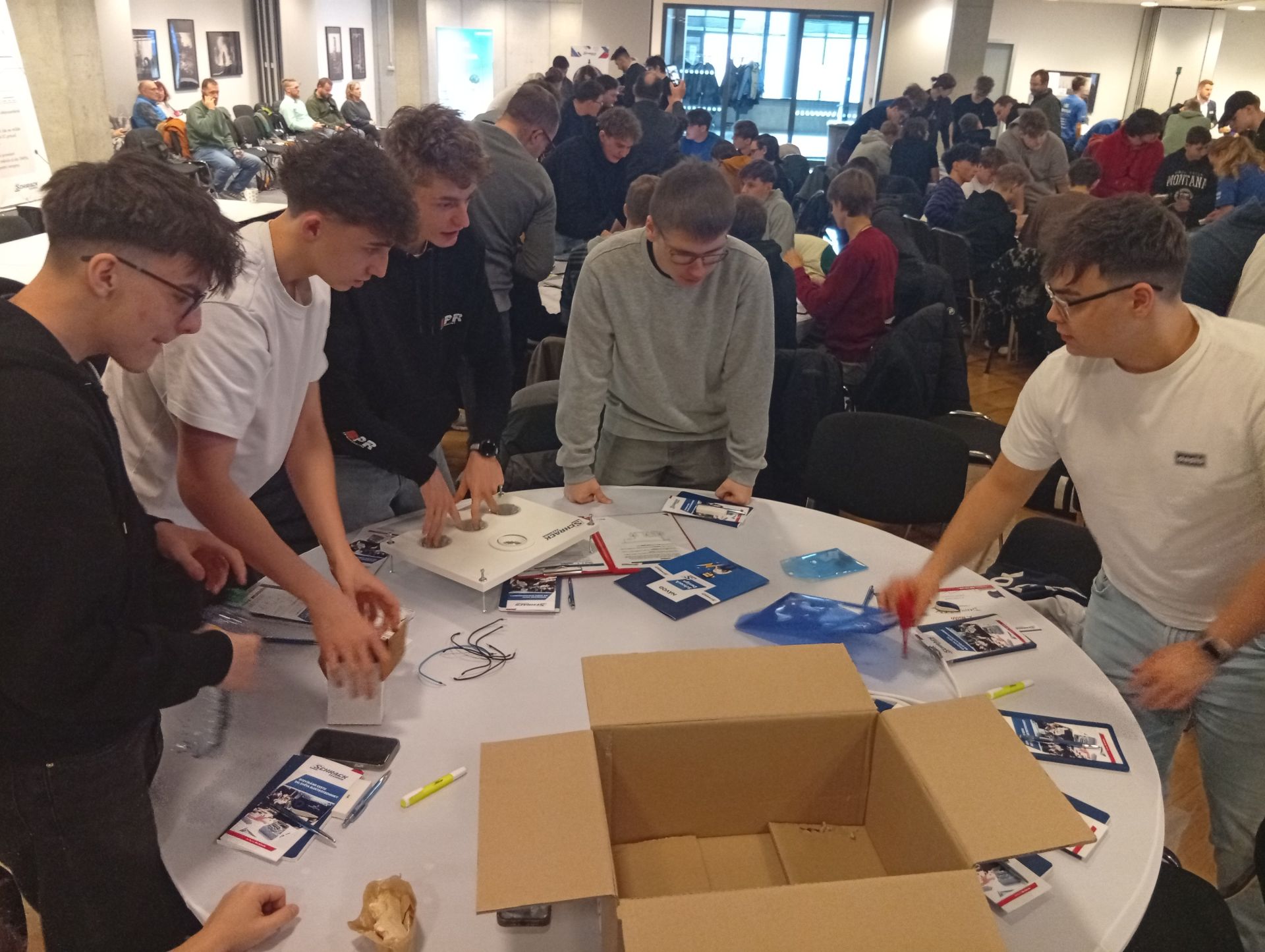 Slider - Skvělý úspěch našich žáků na Studentských dnech Schrack